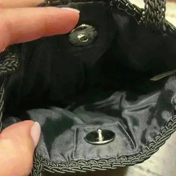 EXCELLENT LIKE NEW CROCHET BAG - Picture 3 of 5